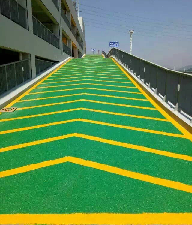 福建環(huán)氧樹脂地坪,滄晟地坪漆廠家:停車場(chǎng)地坪最佳的施工方式