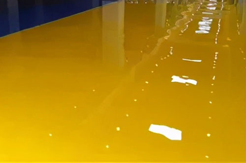 防水聚氨酯地坪出現(xiàn)地坪表面結(jié)皮、粗糙的原因